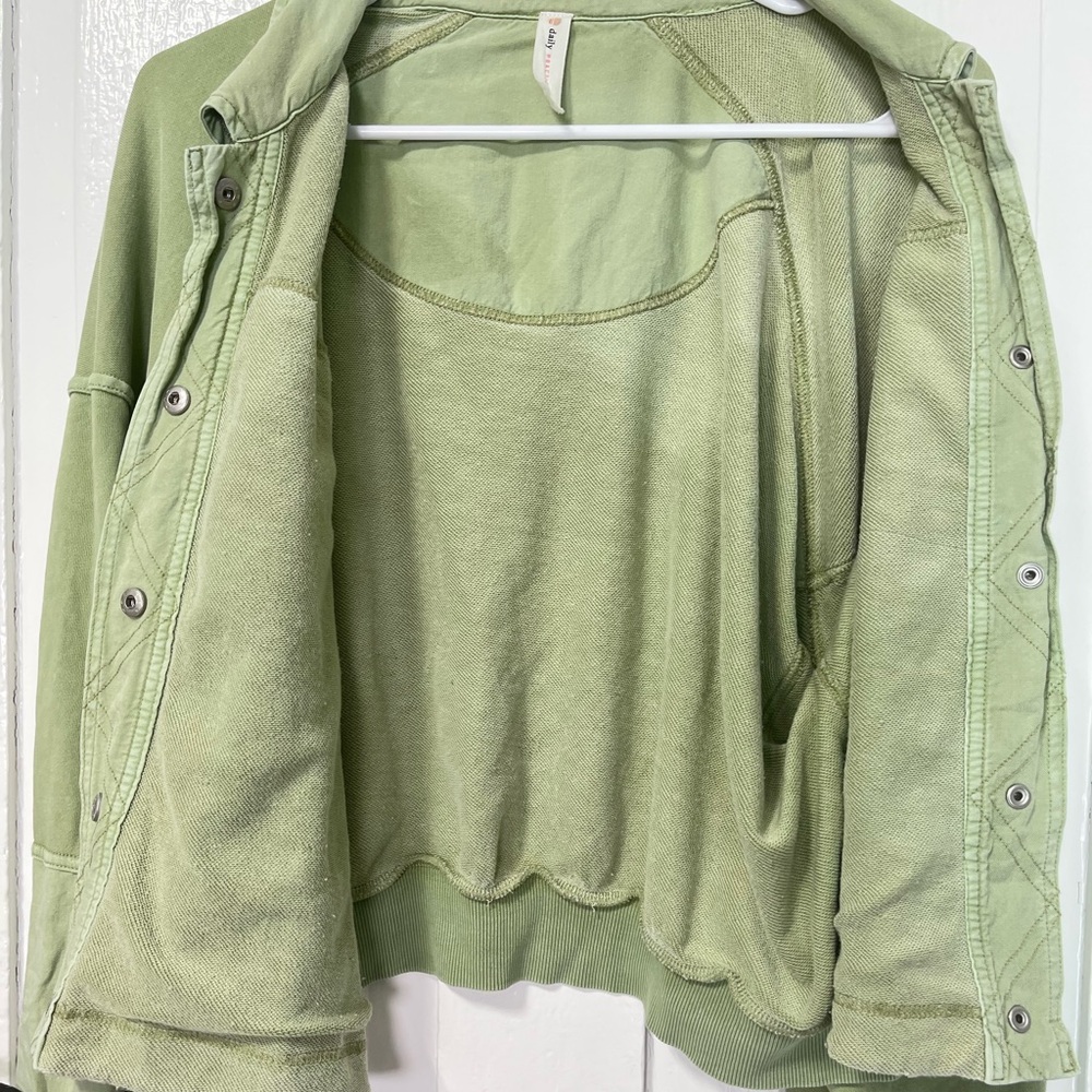 Daily Practice By Anthropologie Green cropped relaxed fit snap front shacket L - Picture 5 of 9